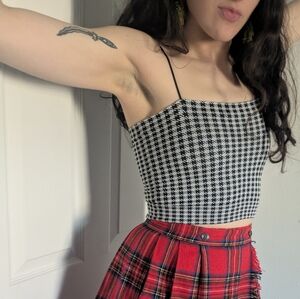 Stretchy Houndstooth Spaghetti Strap Crop Top